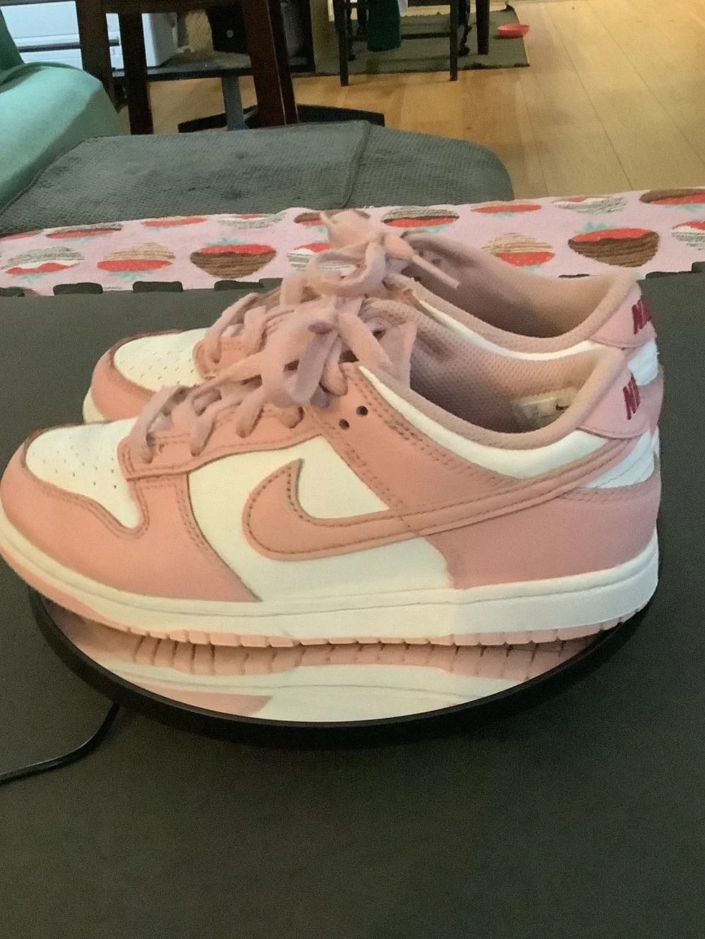Nike classic low